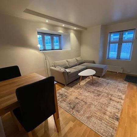 Revtind - Modern Apartment With Free Parking ナルヴィク エクステリア 写真