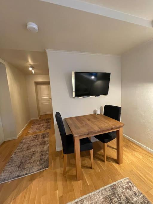 Revtind - Modern Apartment With Free Parking ナルヴィク エクステリア 写真